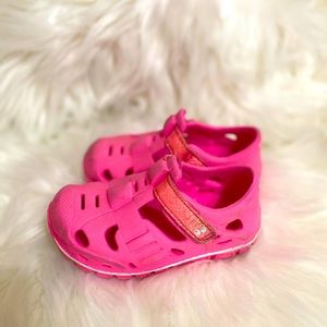 size 5 toddler water shoes